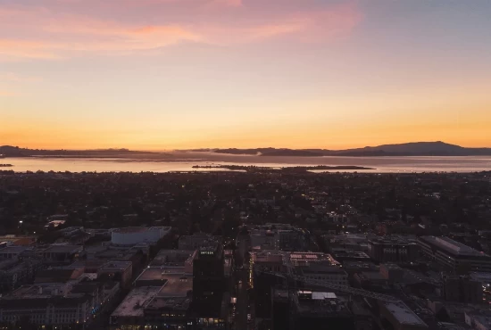 Discovering Berkeley: A Guide to the City's History, Culture, and Climate